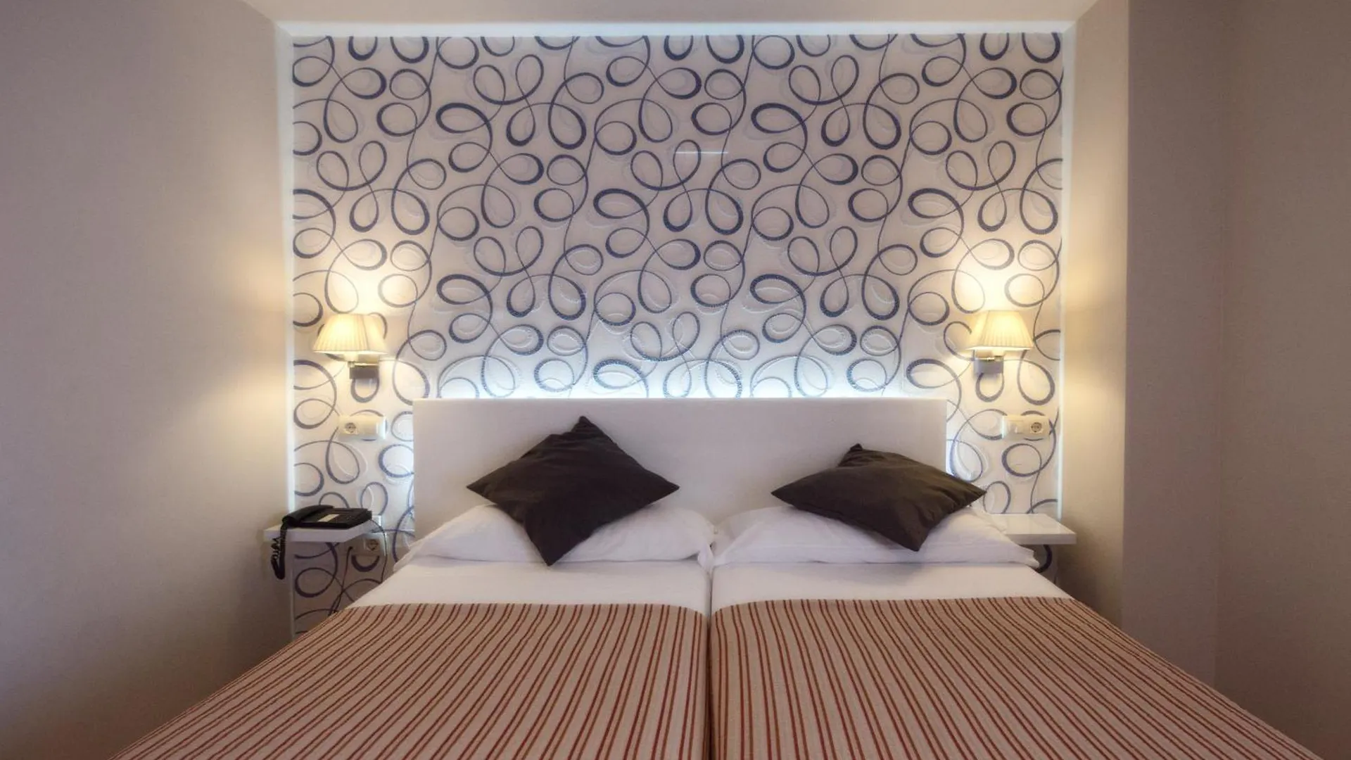 Colectia Hotel Santa Lucia Seville