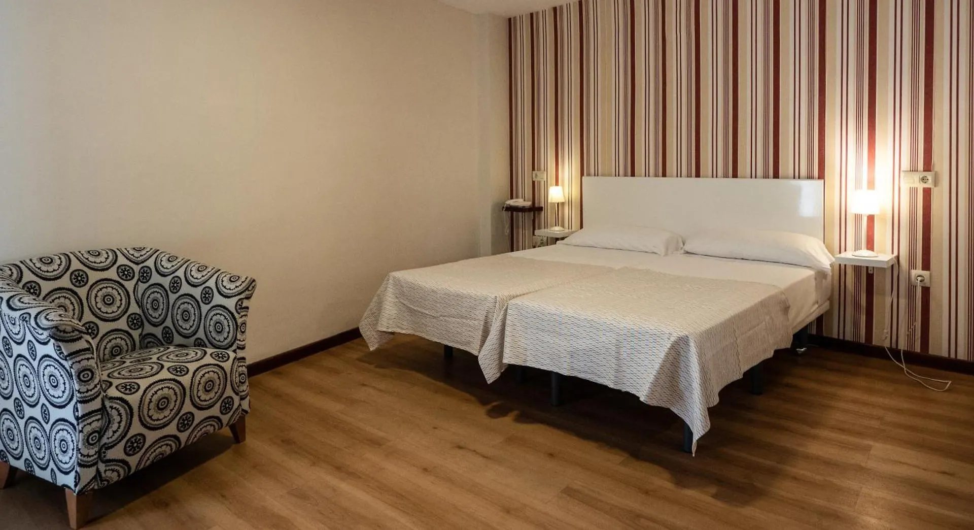 Colectia Hotel Santa Lucia Seville